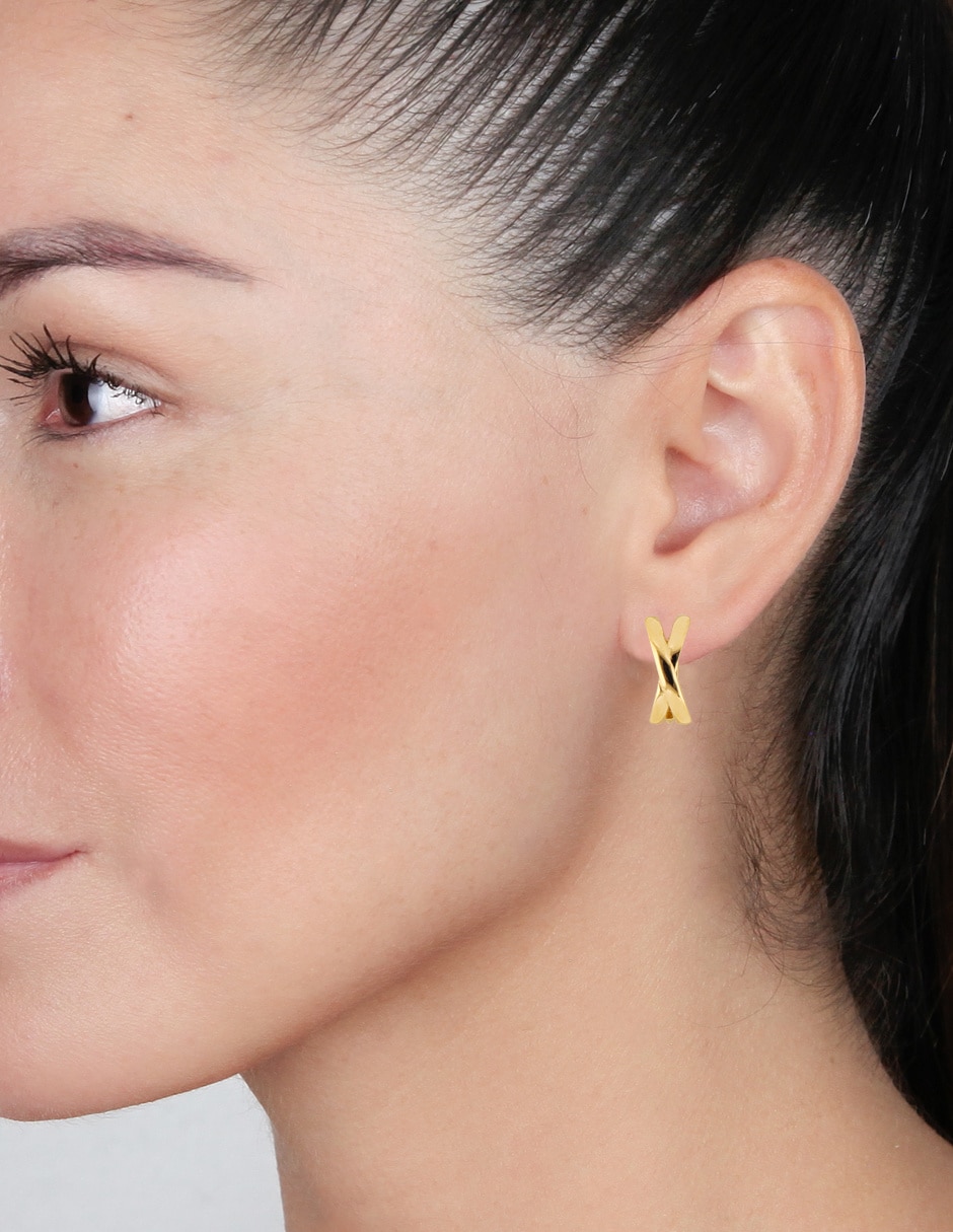 Aretes de oro 14 K con acabado pulido 3