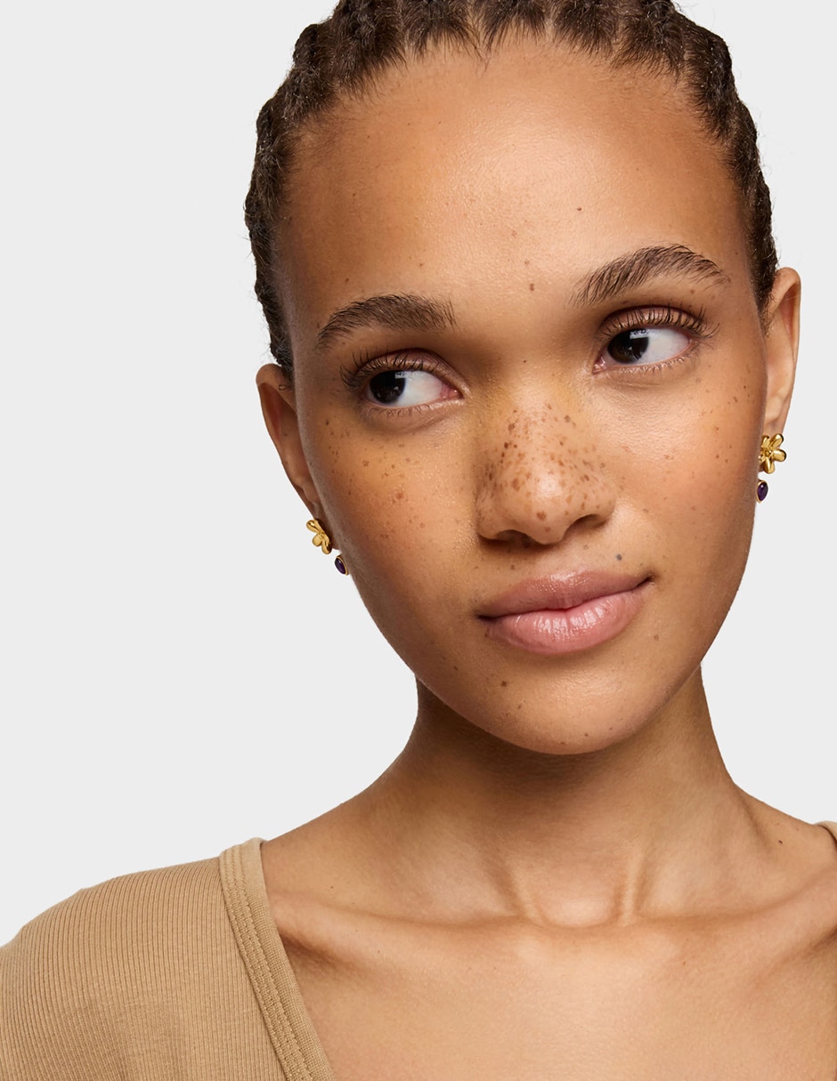 Aretes de flor Tous Daisy de plata P 925 con acabado baño de oro amatista