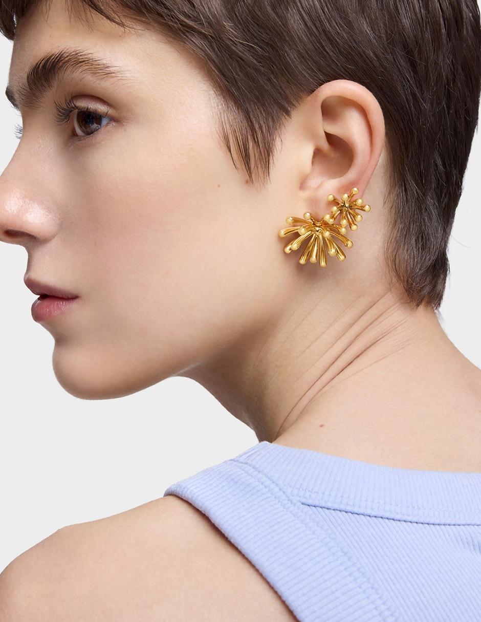 Aretes de flor Garden de plata P 925 con acabado baño de oro Aretes de flor Garden de plata P 925 con acabado baño de oro