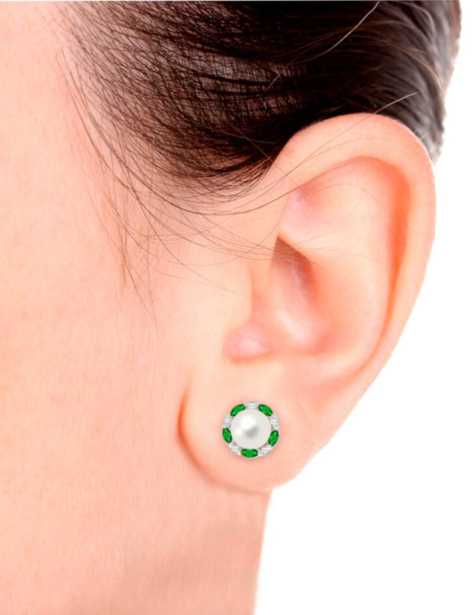 Aretes redondos de oro blanco 14 K con acabado brillante perla y esmeralda 3