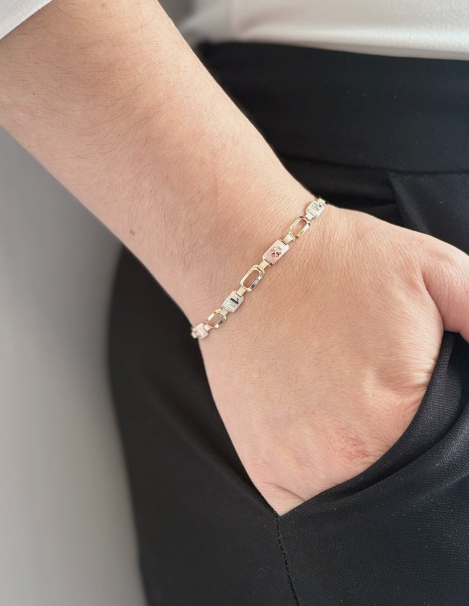 Pulsera de oro 14 K con acabado brillante
