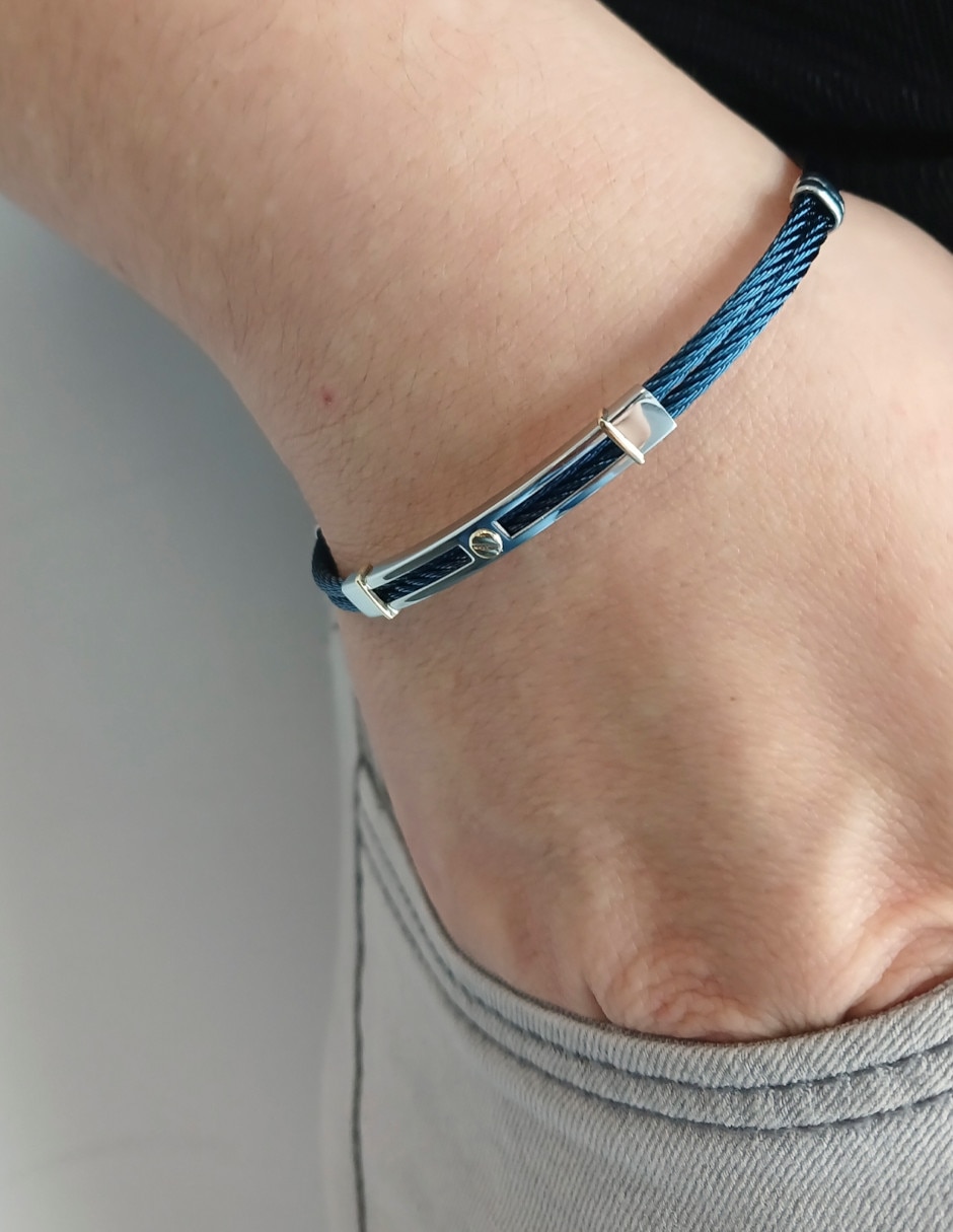 Brazalete con acabado brillante 2