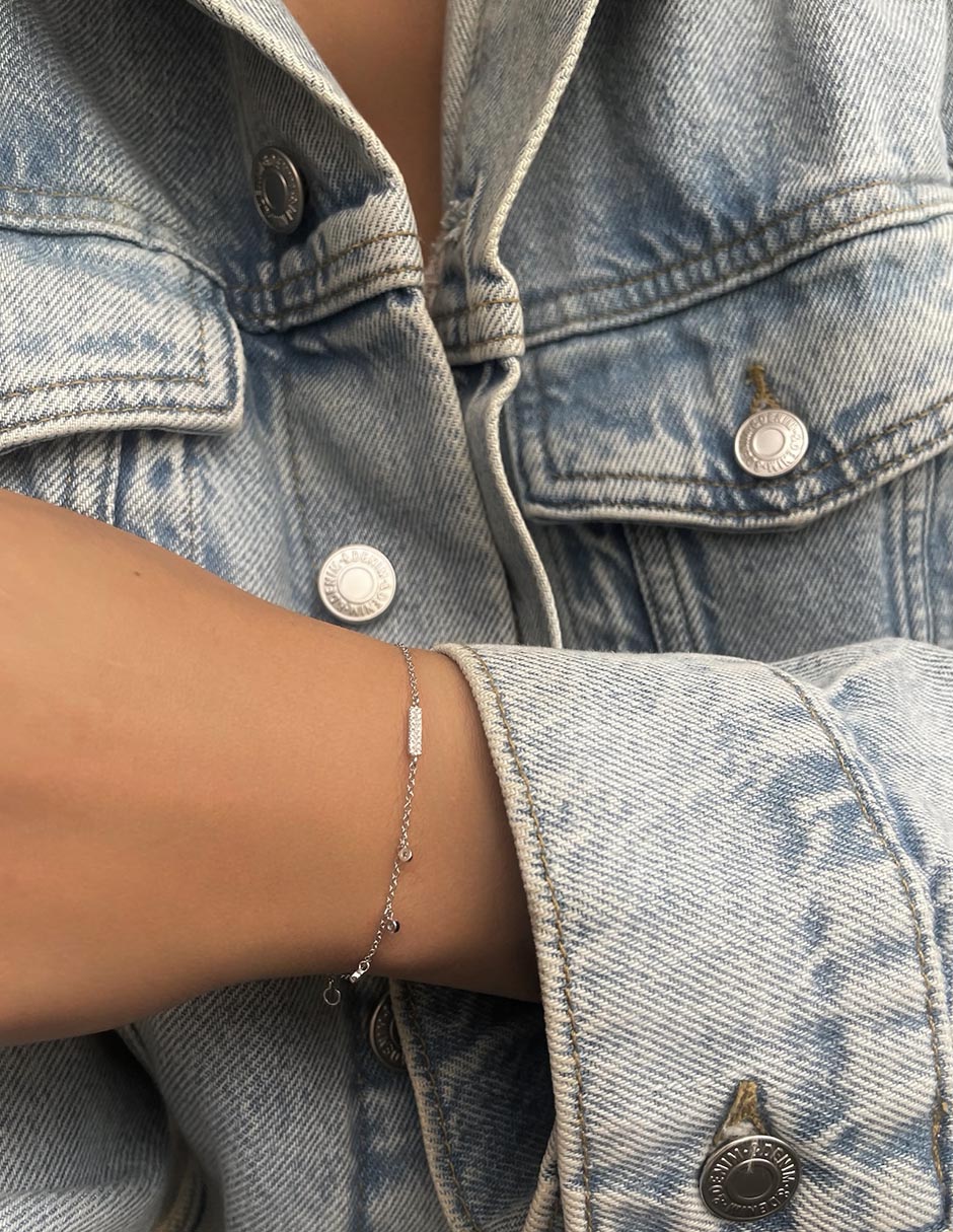 Pulsera de oro blanco con diamante 14 k con acabado pulido Pulsera de oro blanco con diamante 14 k con acabado pulido