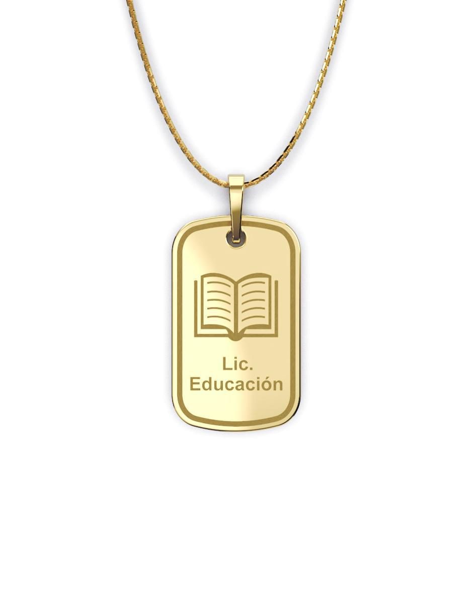 Collar con dije rectangular Graduación de oro 14 K Collar con dije rectangular Graduación de oro 14 K