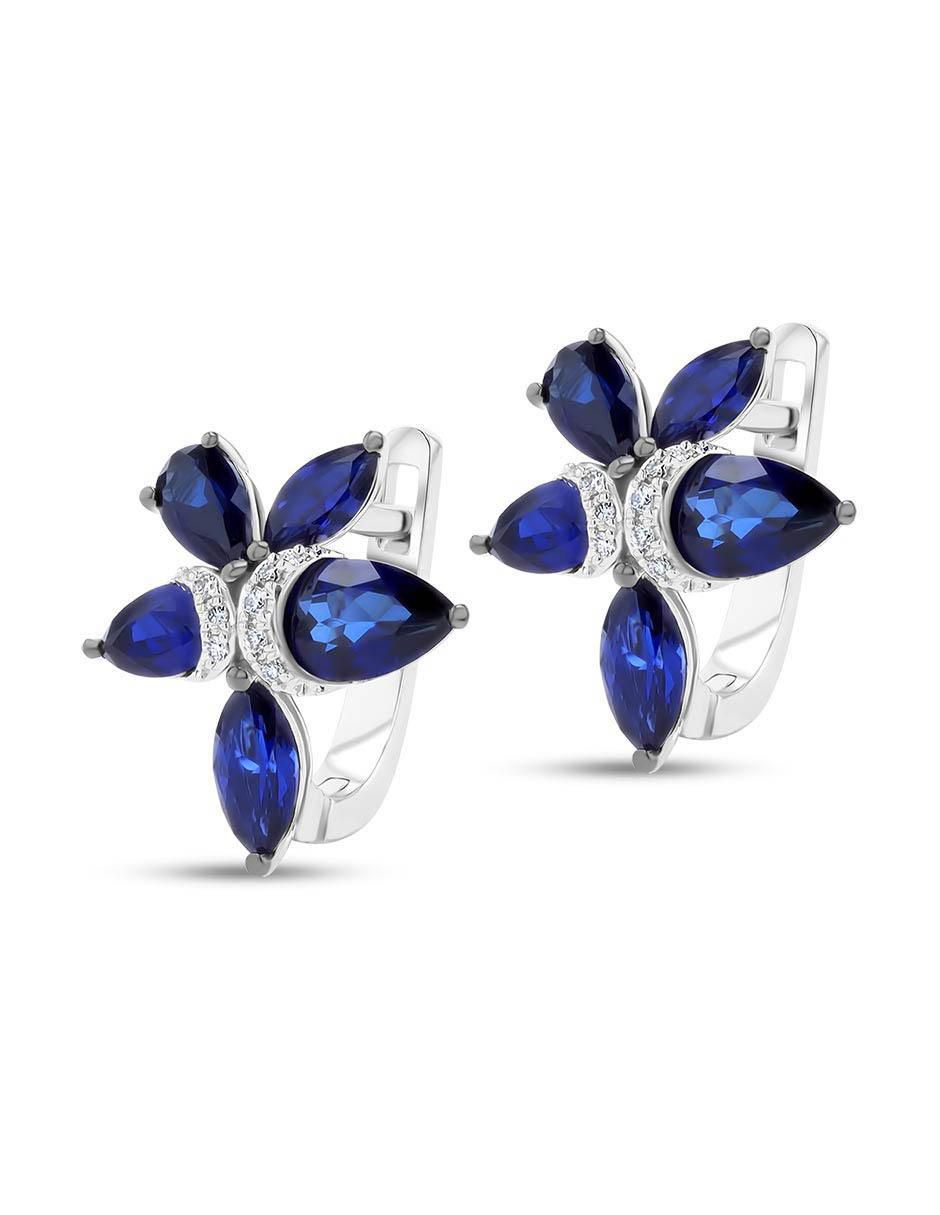 Aretes de flor de oro blanco 14 K con acabado brillante diamante 2