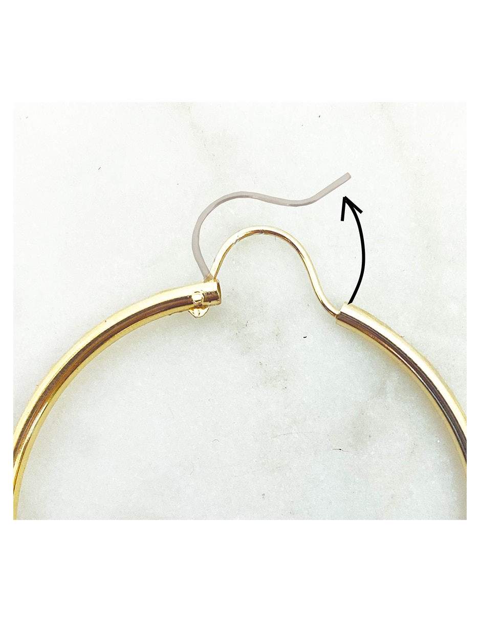 Aretes de aro con acabado baño de oro 18 K perla 7