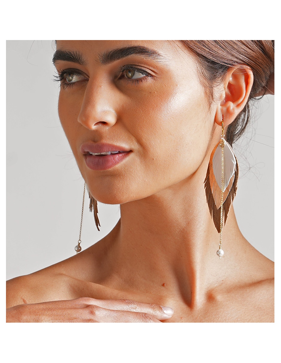 Aretes de pluma con acabado liso 2