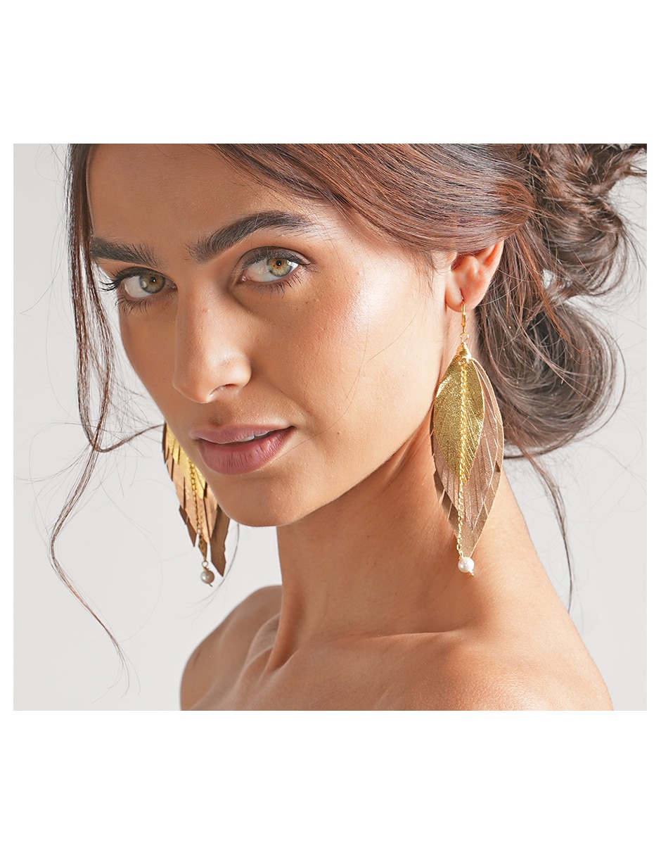 Aretes de pluma con acabado liso 2