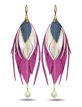 Aretes de pluma con acabado liso Aretes de pluma con acabado liso