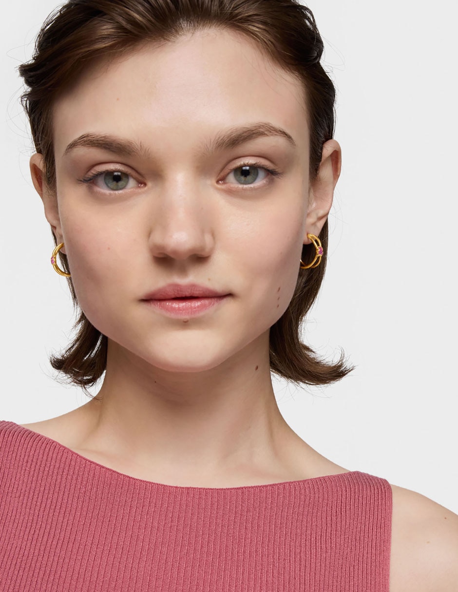 Aretes de oso Tous Icon Color Lgg de plata P925 con acabado brillante rubí