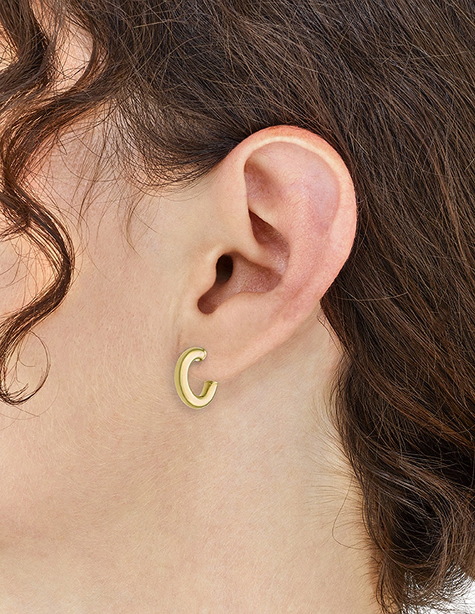 Aretes largos redondos de oro 14 K con acabado brillante