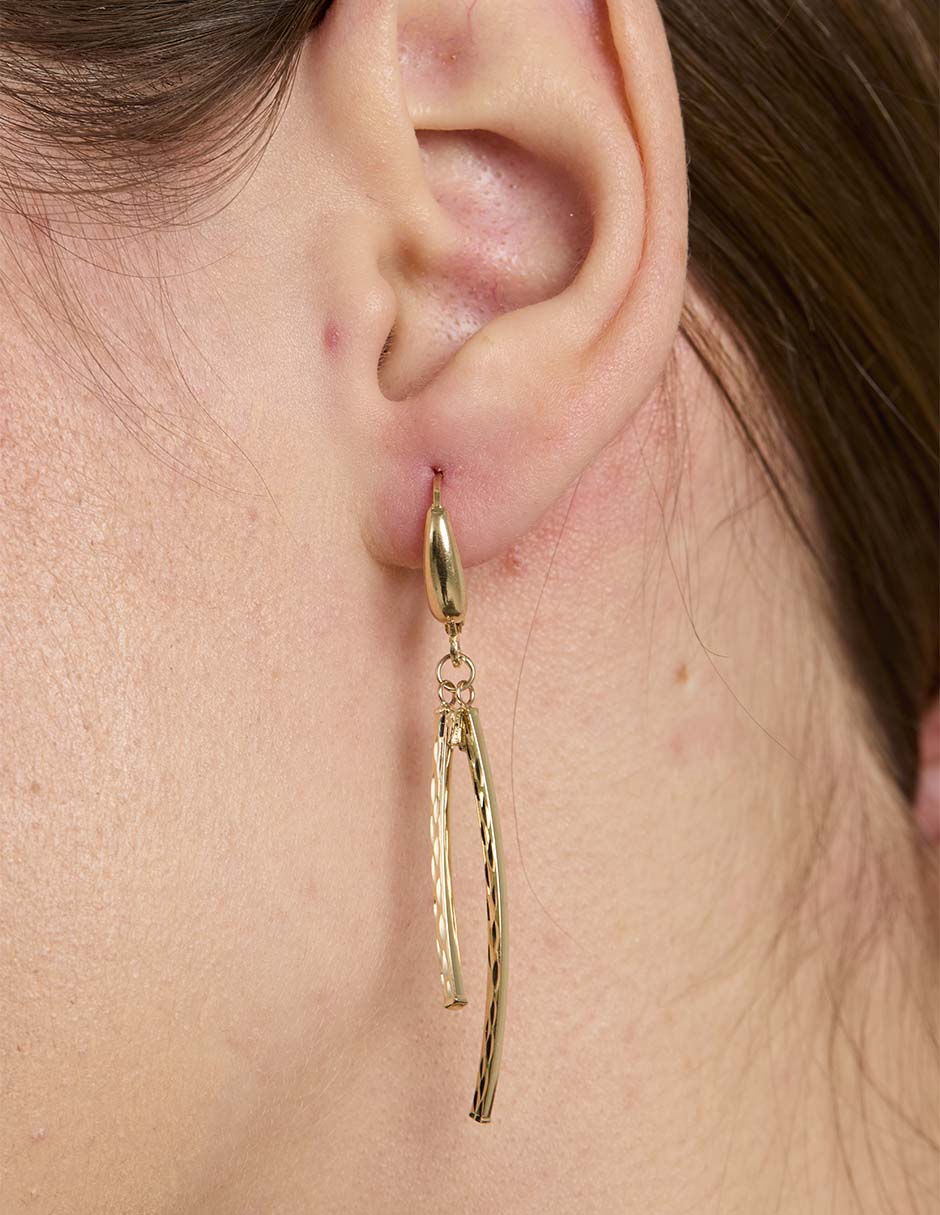 Aretes de oro amarillo 14 K con acabado pulido