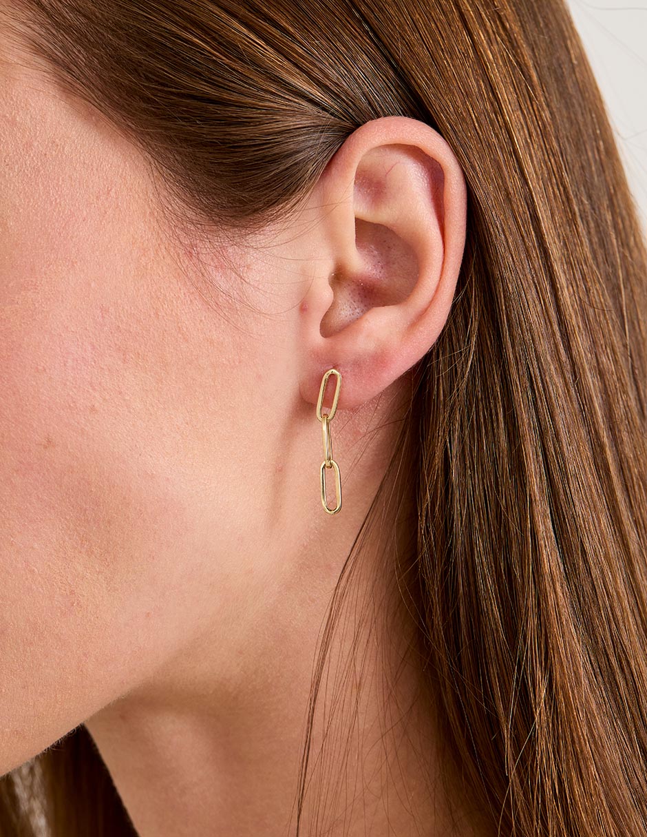 Aretes de óvalo de oro amarillo 14 K con acabado pulido