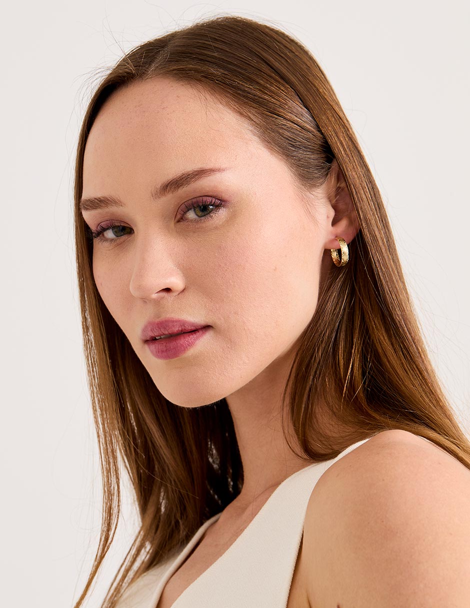 Arracadas de oro amarillo 14 K con acabado liso