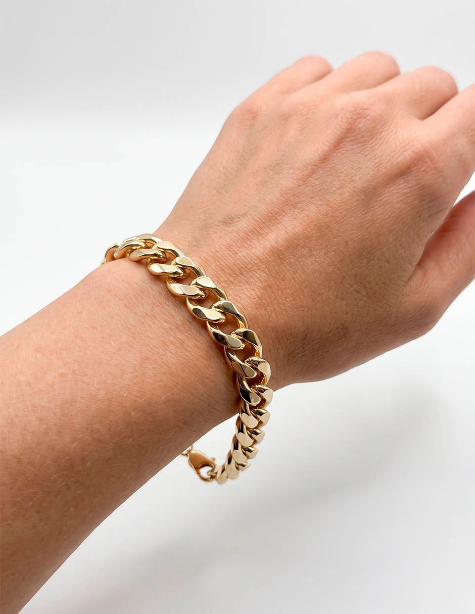 Pulsera de oro amarillo 14 k con acabado brillante Pulsera de oro amarillo 14 k con acabado brillante