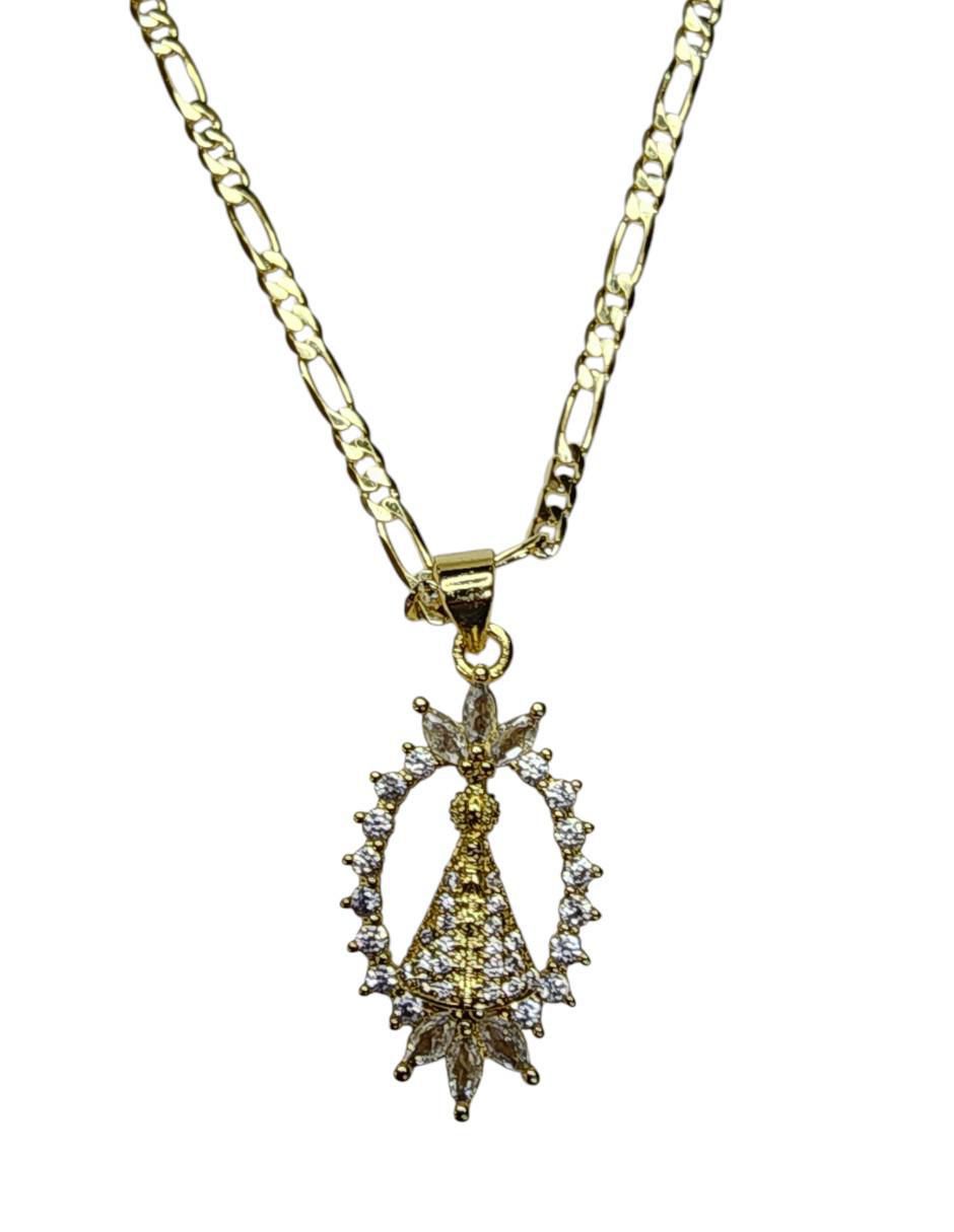 Collar con dije Virgen de Juquila de ovalado de oro laminado 14 K Collar con dije Virgen de Juquila de ovalado de oro laminado 14 K