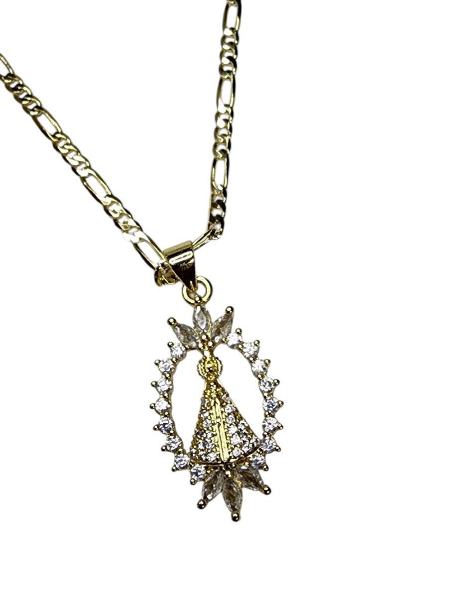 Collar con dije Virgen de Juquila de ovalado de oro laminado 14 K 3