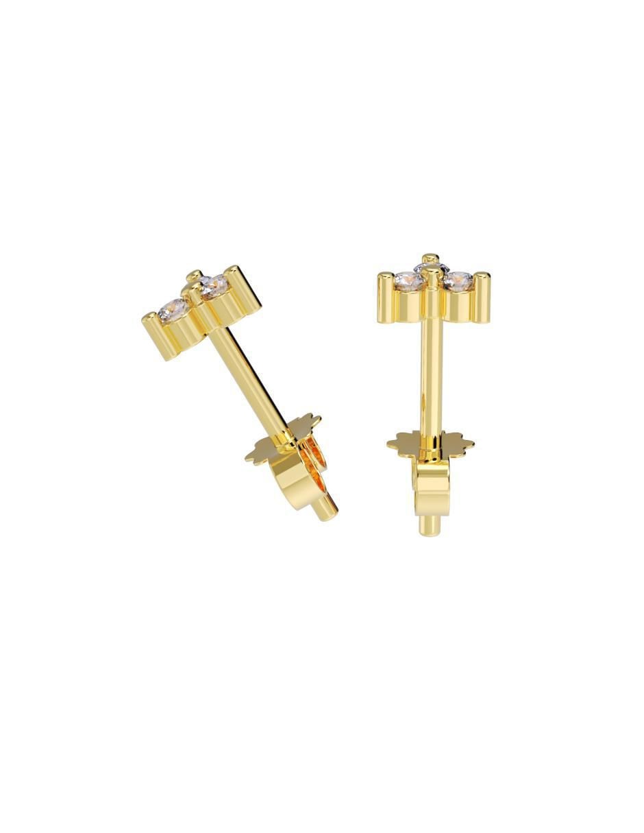 Set de aretes triangulares de oro 14 K con acabado pulido 3