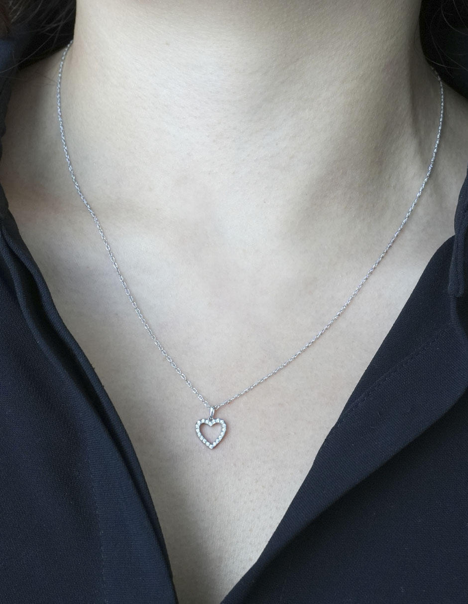 Collar con dije de corazón de oro 14 K