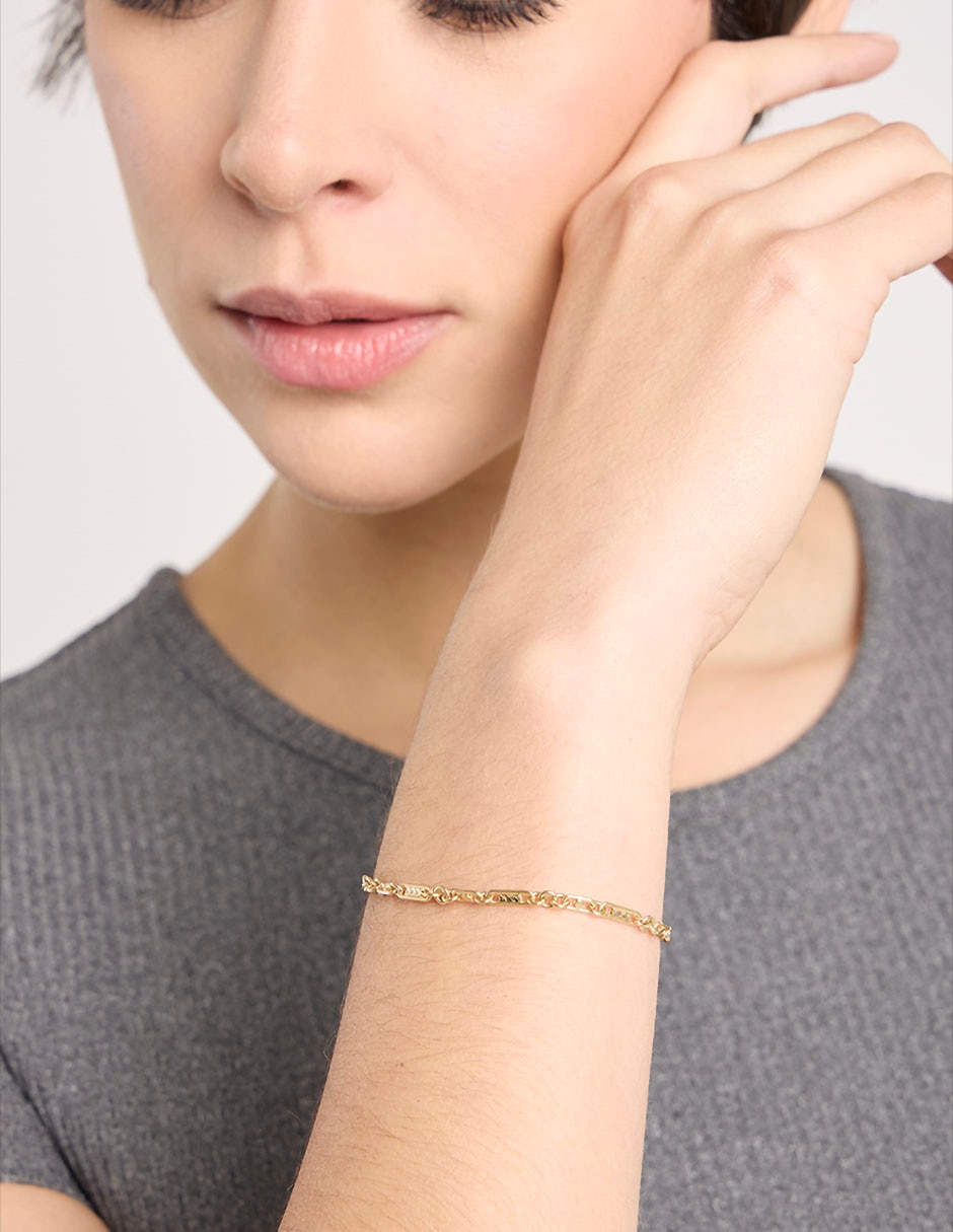 Pulsera de oro amarillo 14 k con acabado brillante Pulsera de oro amarillo 14 k con acabado brillante