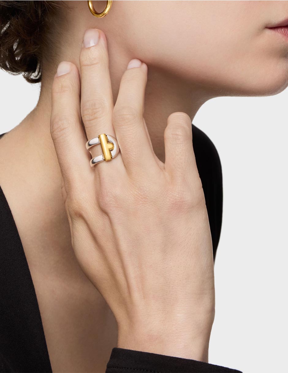 Anillo Manifesto de plata P 925 con acabado baño de oro