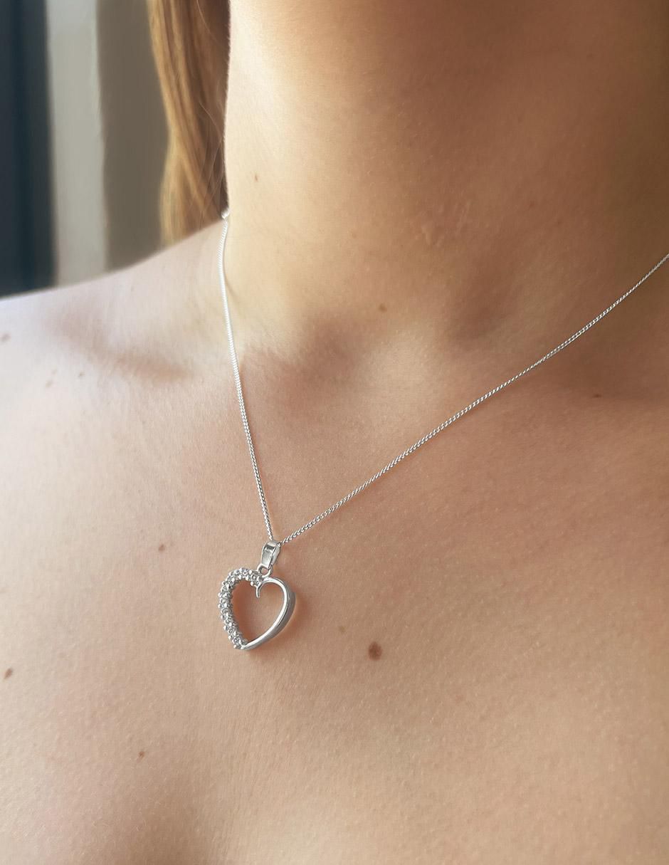 Collar con dije corazón de plata P 925 5