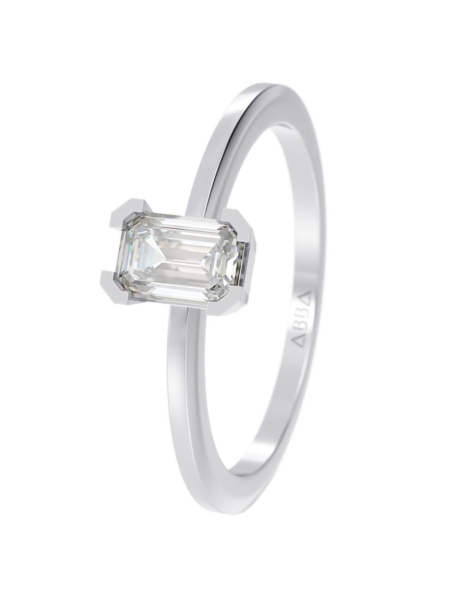 Anillo rectangular 10 k de oro zirconia brillante 4