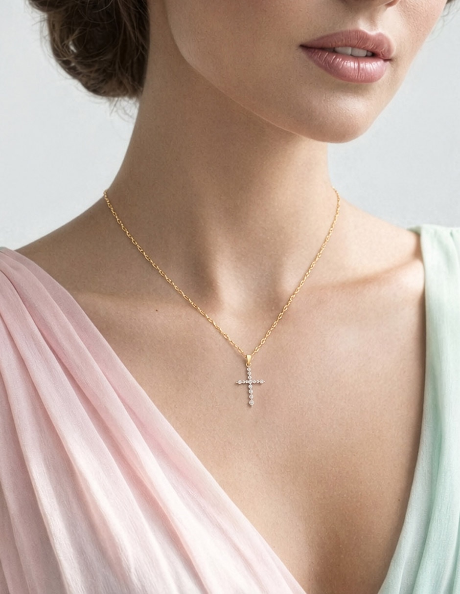 Collar de cruz de Oro 14 K