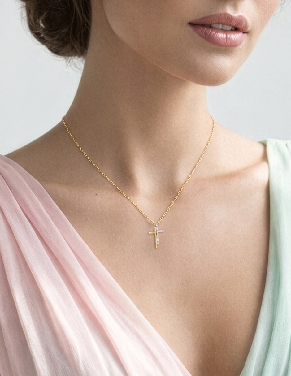 Collar de cruz de oro 14 K Collar de cruz de oro 14 K