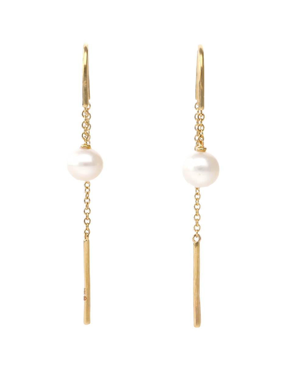 Aretes Largos De Perla Con Acabado Brillante