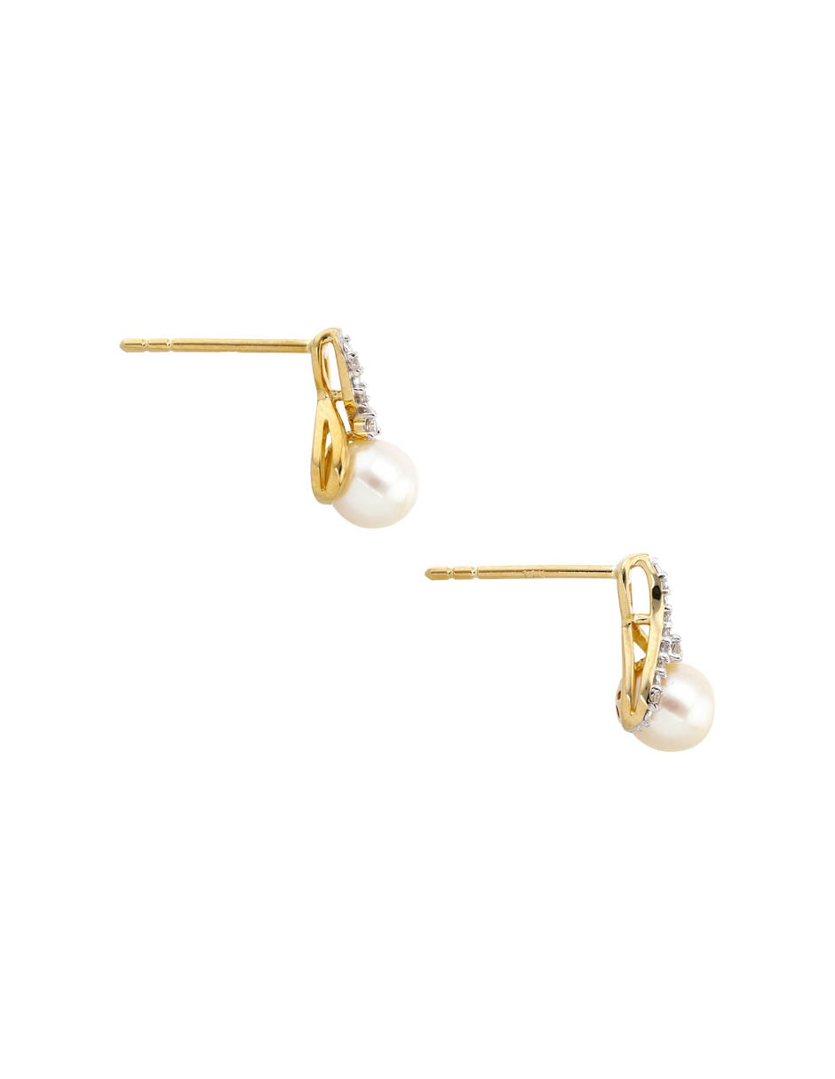 Aretes Cortos De Perla Con Acabado Brillante 3