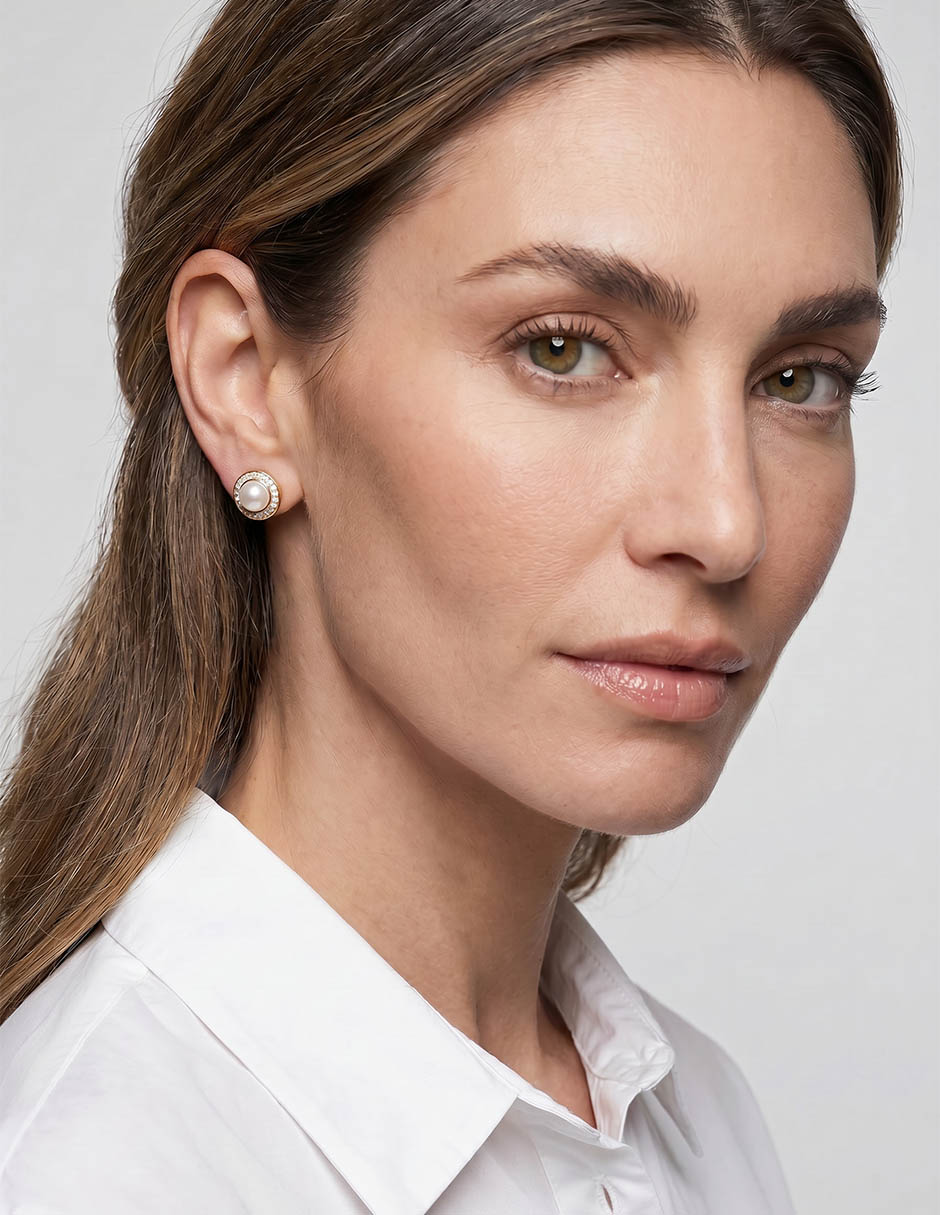 Aretes Cortos De Perla Con Acabado Brillante 4