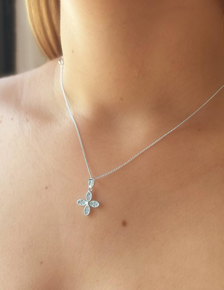Collar con dije flor de plata P 925 5