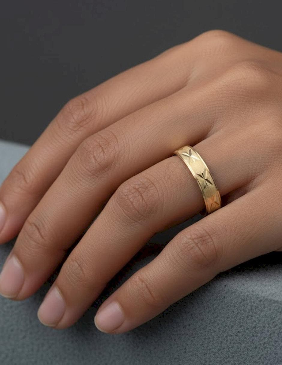 Anillo de estrella 10 k de oro brillante