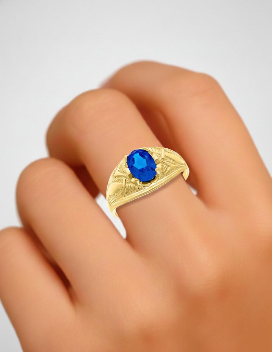 Anillo ovalado 10 k de oro zirconia pulido