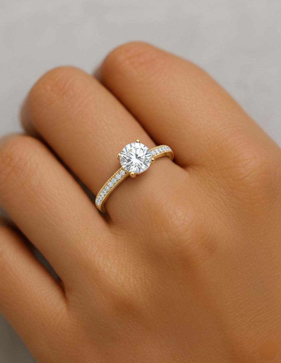 Anillo circular 10 k de oro zirconia brillante