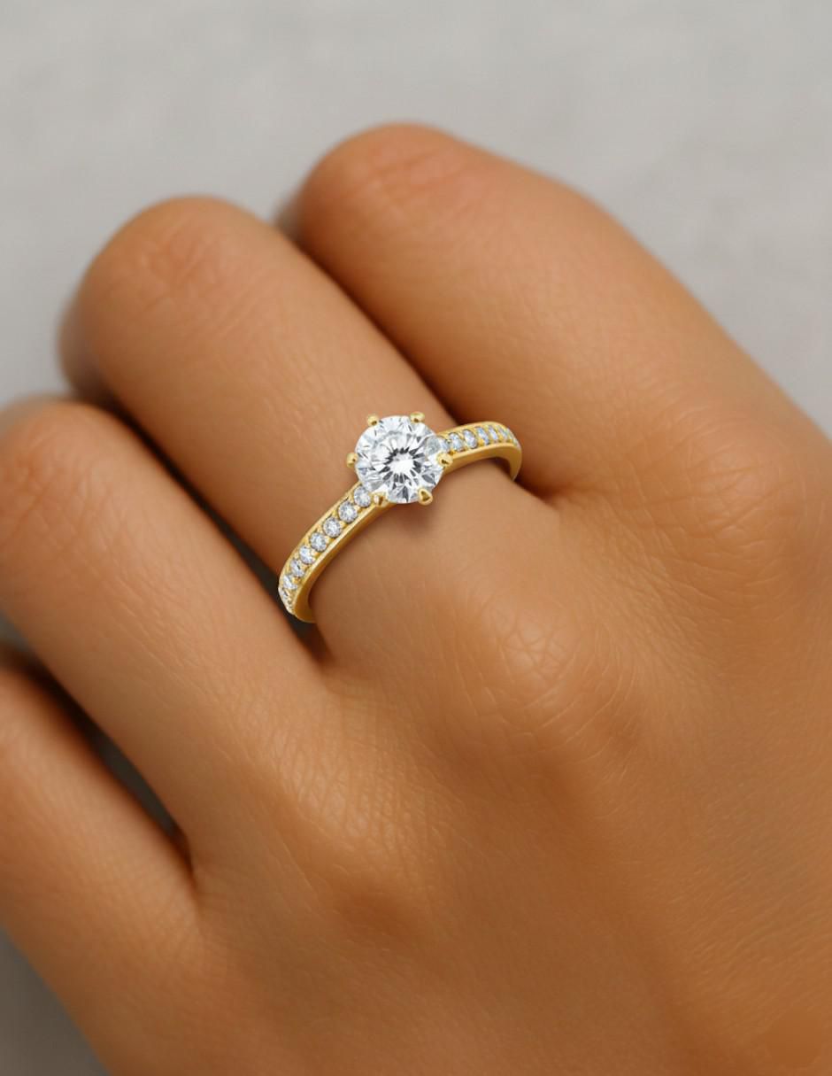 Anillo circular 10 k de oro zirconia brillante