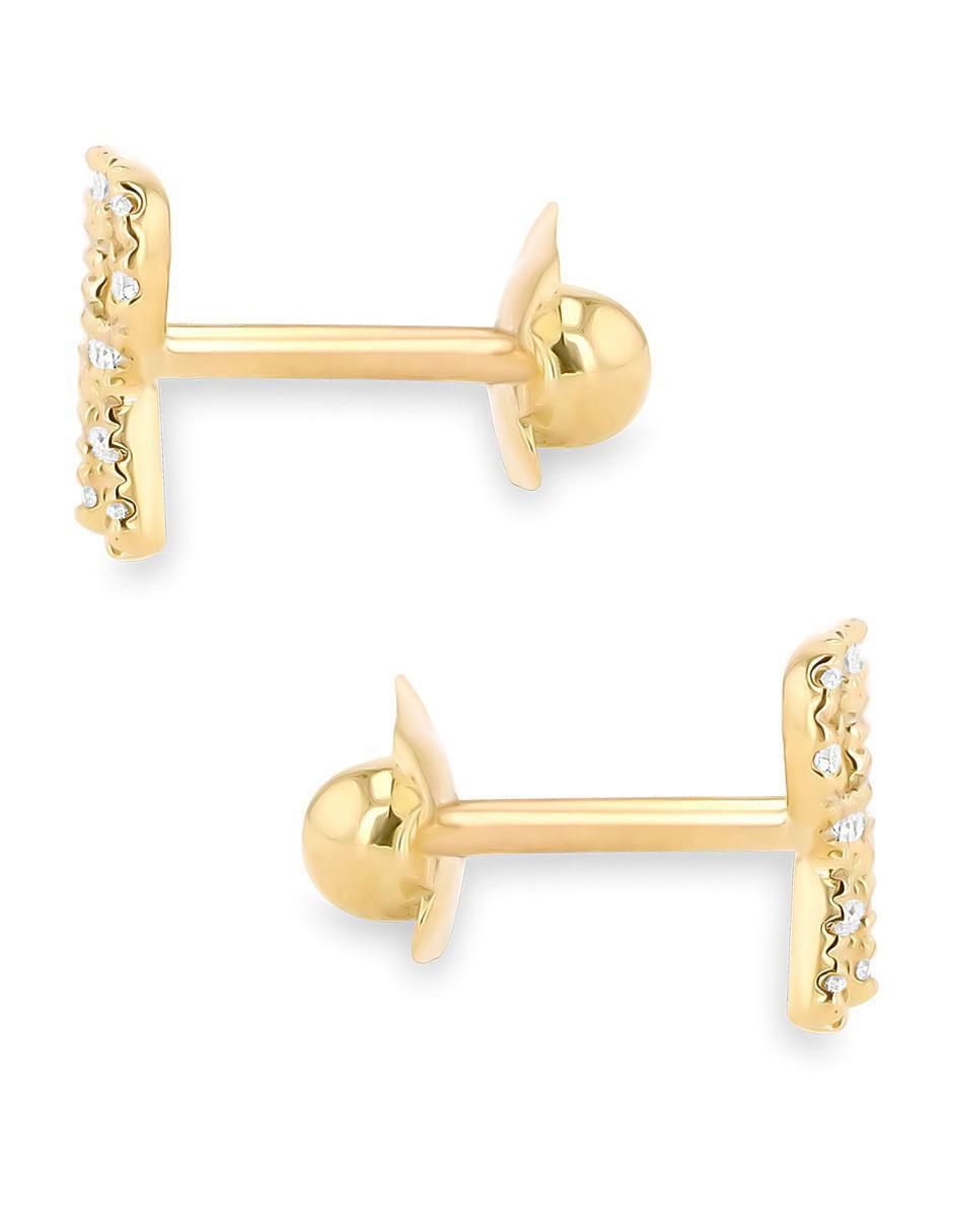 Broqueles de letra r de oro amarillo 14 K con acabado brillante diamante