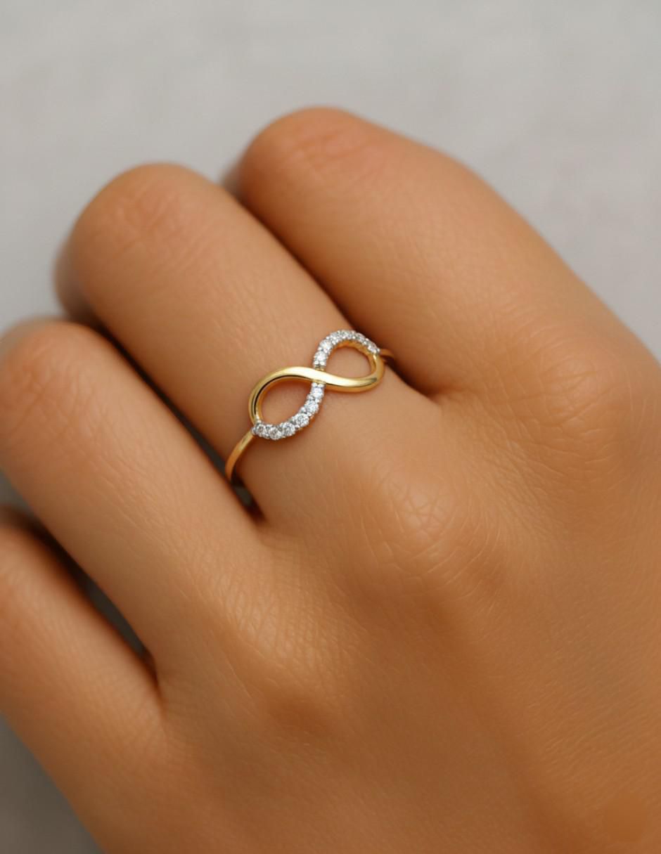 Anillo de infinito 10 k de oro zirconia brillante