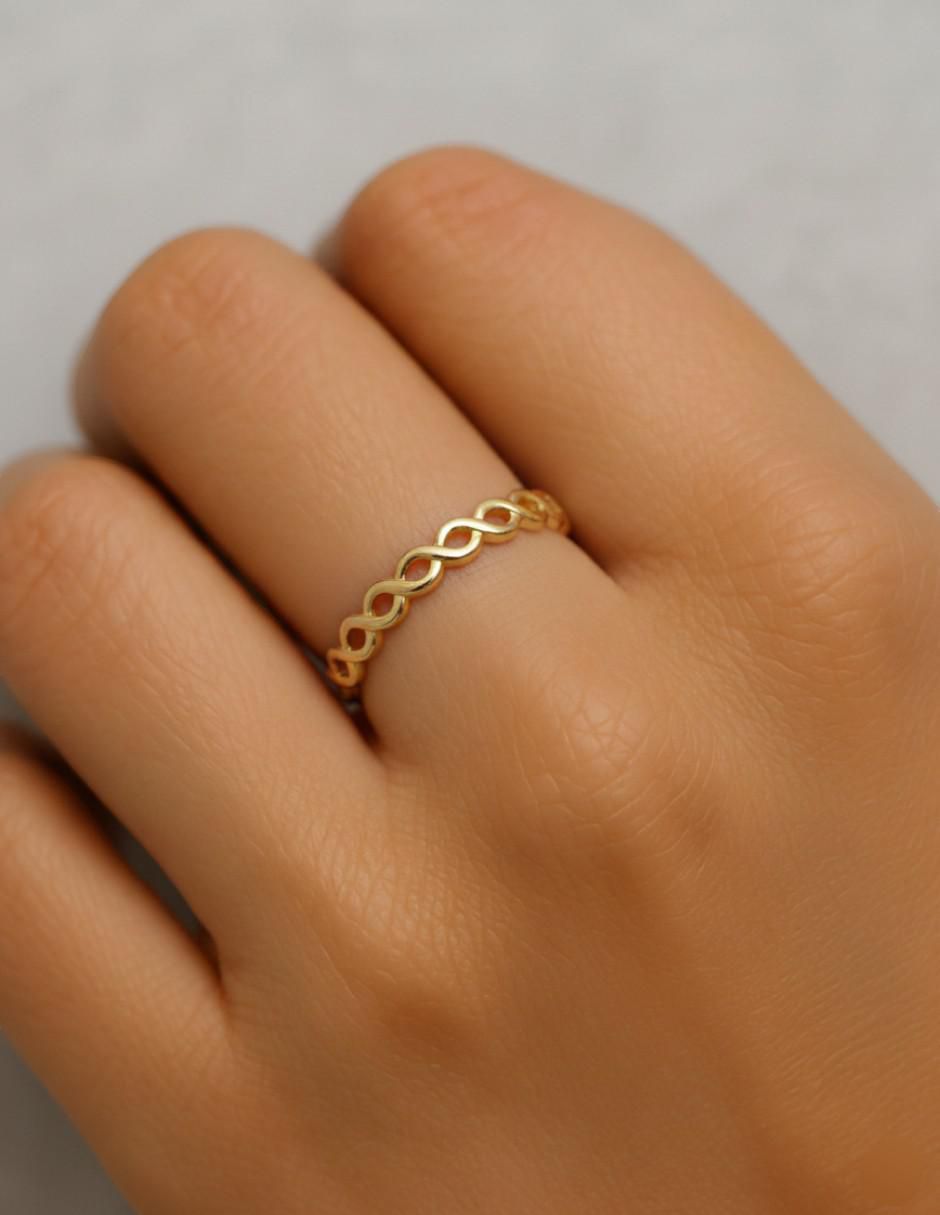 Anillo de infinito 10 k de oro brillante