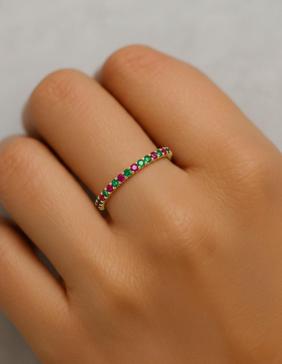 Anillo circular 10 k de oro zirconia brillante