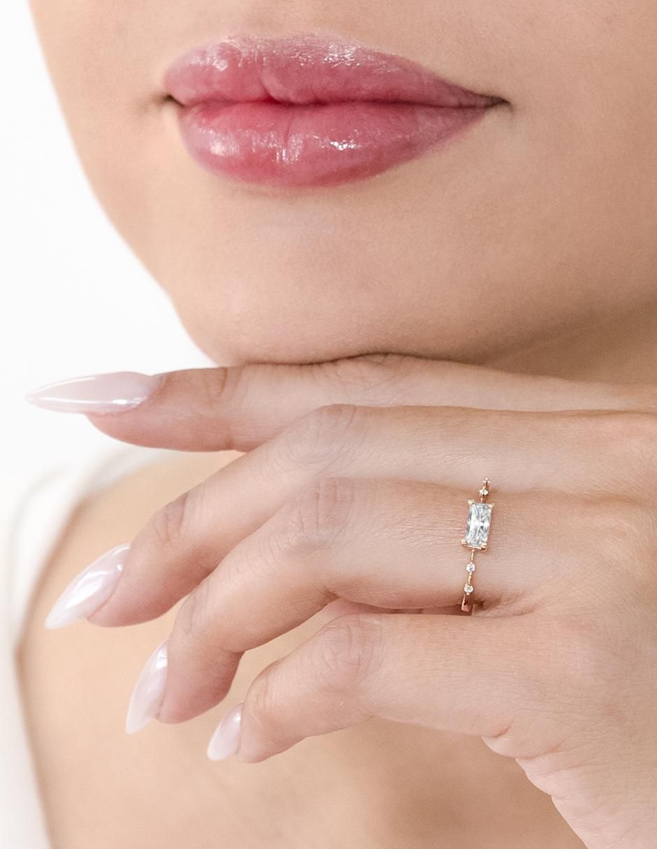 Anillo rectangular 14 k de oro zirconia brillante 4