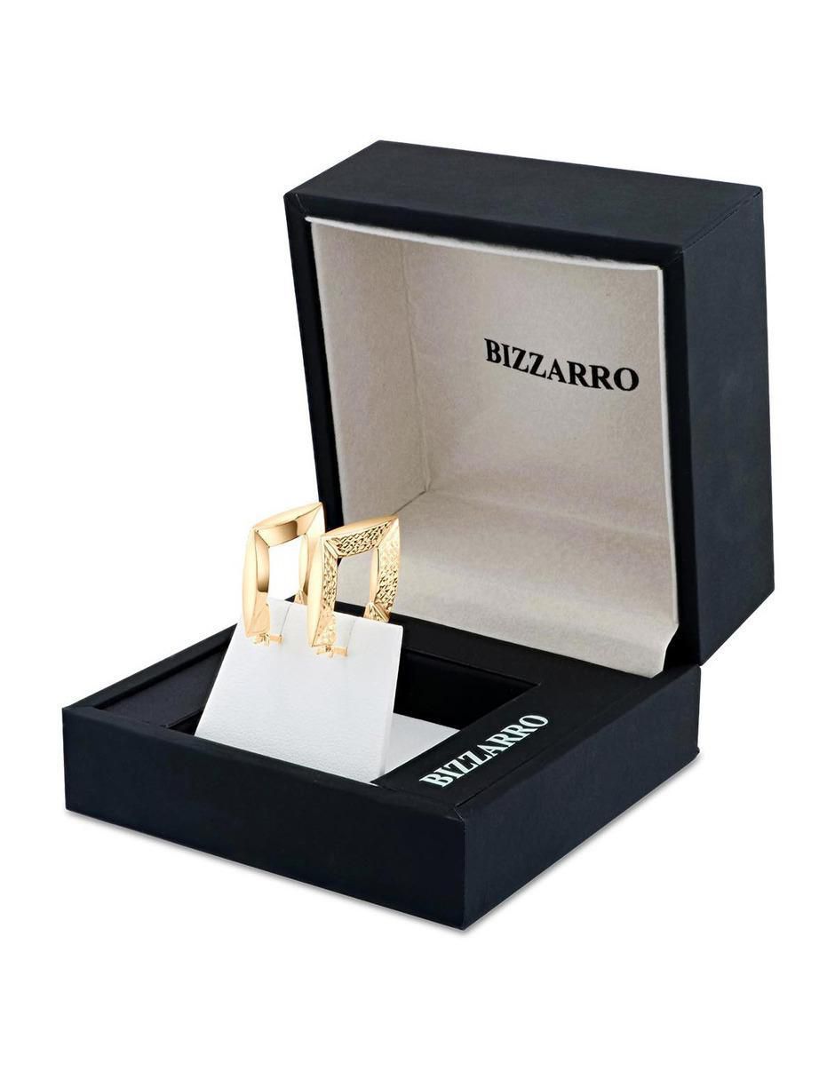 Arracadas cuadradas de oro amarillo 14 K con acabado brillante