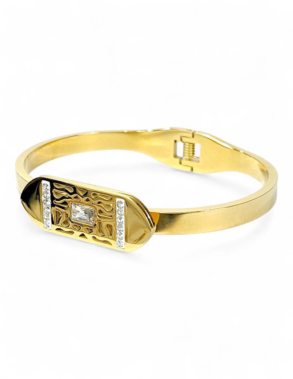 Collar, pulsera, anillo y aretes zirconia