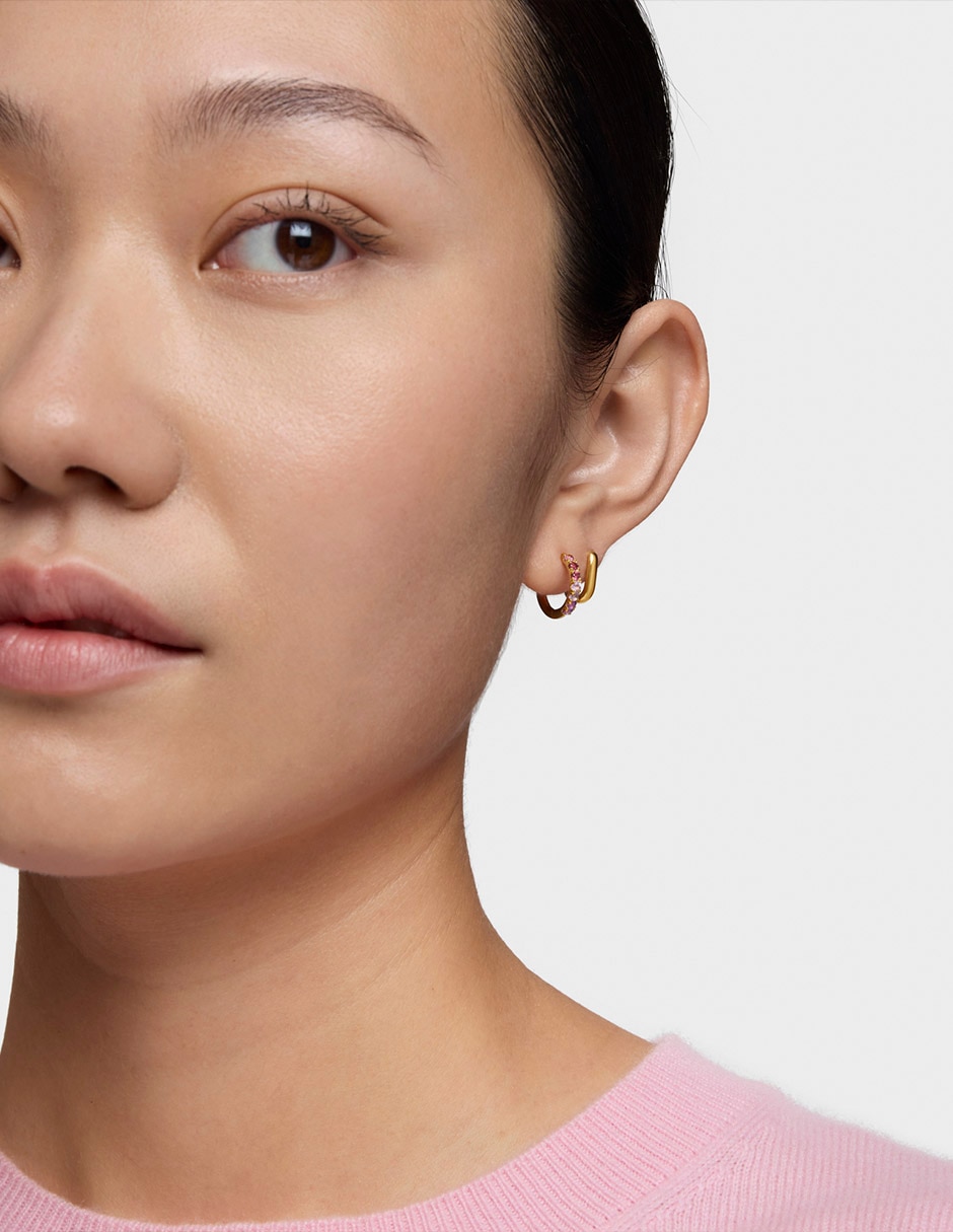 Aretes Straight de plata P 925 con acabado baño de oro rodolita