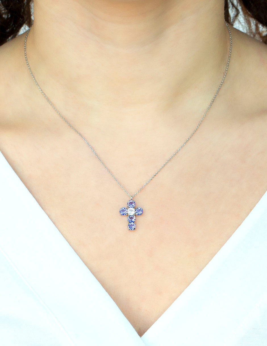 Collar de cruz 3