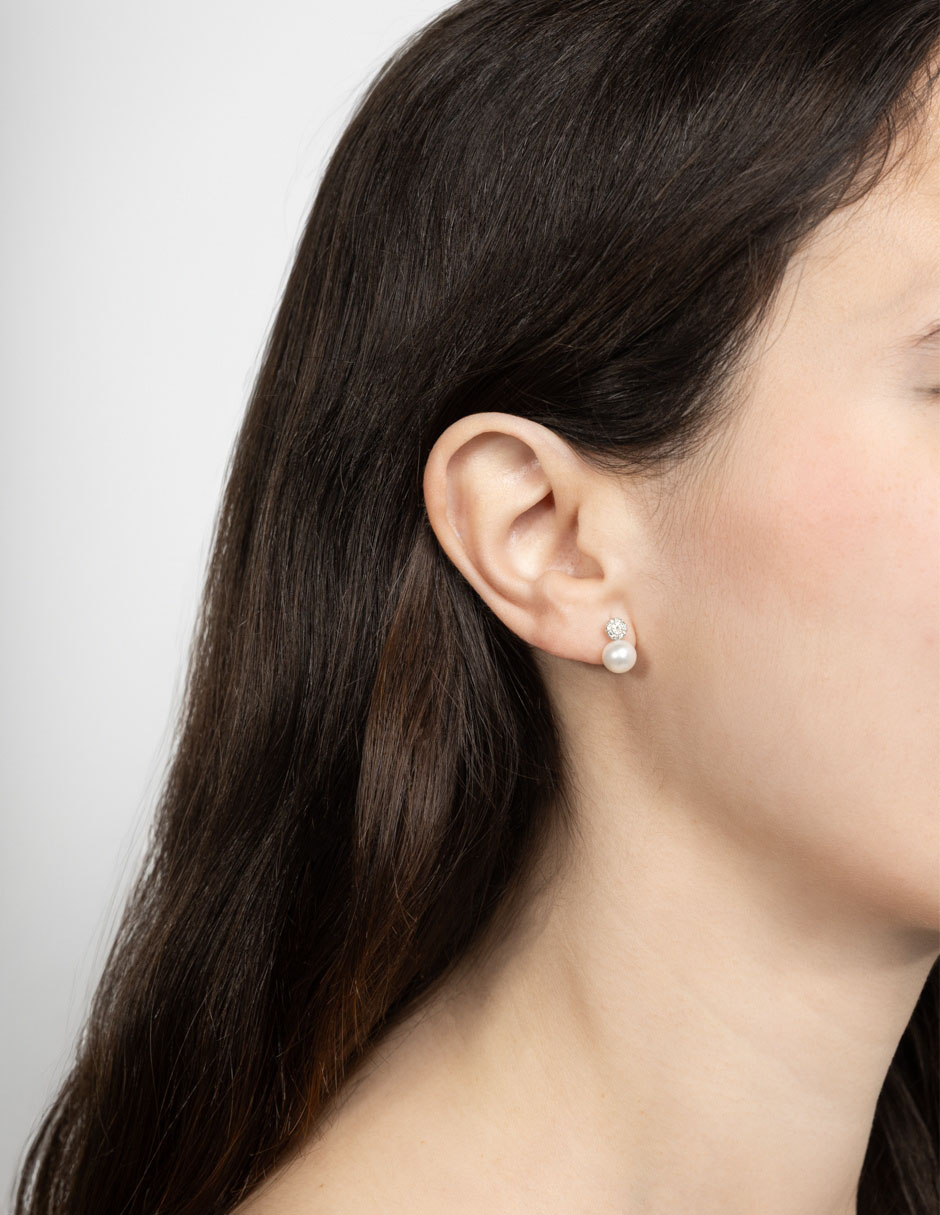 Aretes Jayda de oro 14k con acabado brillante perla