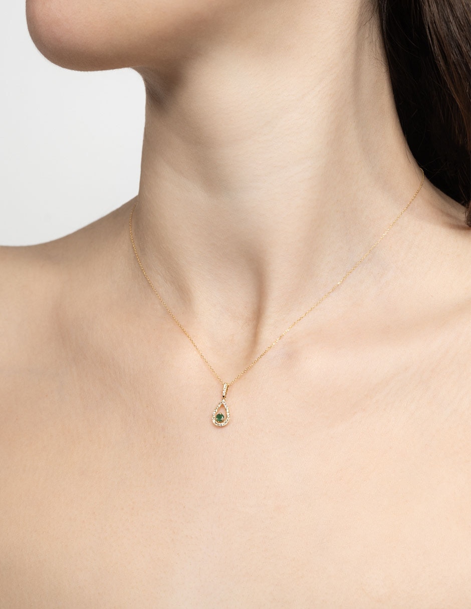 Collar de forma gota de oro 14k