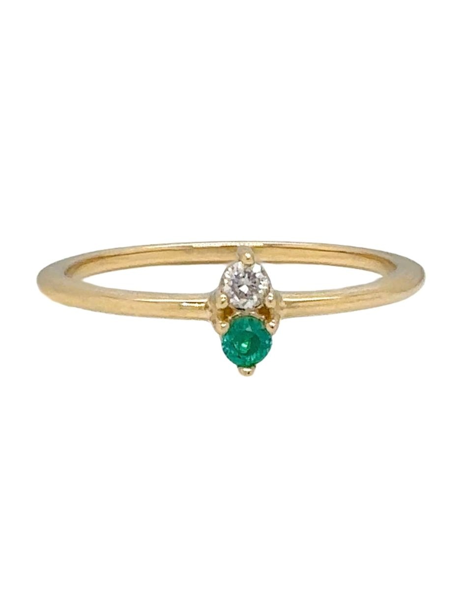 Anillo con gema 14 k de oro amarillo esmeralda y diamante brillante