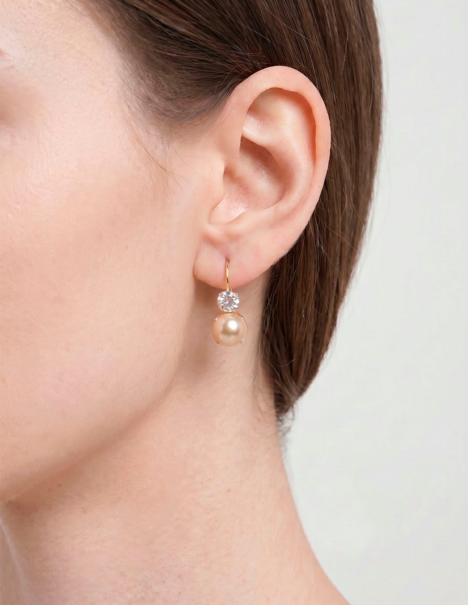 Aretes cortos de oro amarillo 14 K con acabado brillante perla 4